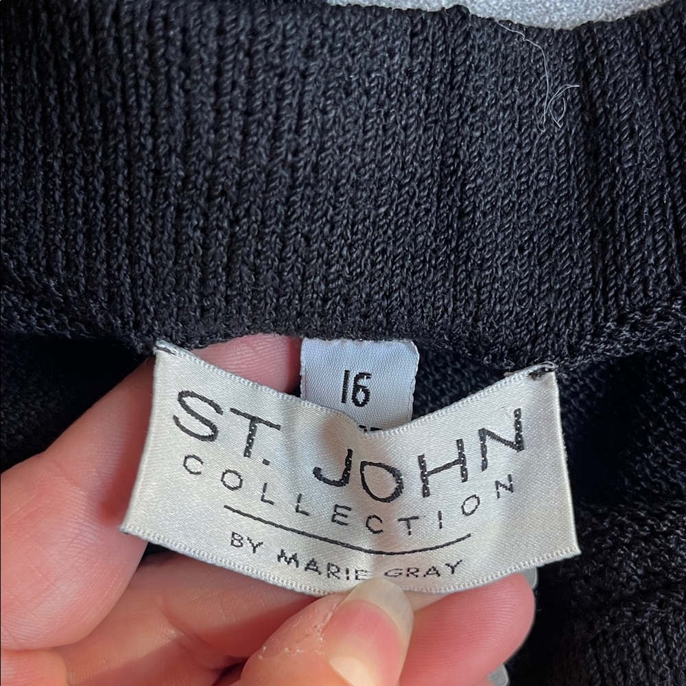 St John Black Knit 2 Piece Suit Jacket Pants Evening Basics Size 16 - Picture 11 of 14